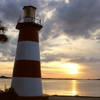 Grantham Point - Mount Dora lighthouse - Parks Near Me - Mount Dora, Florida