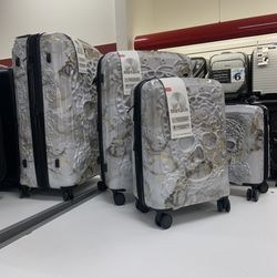 T J Maxx - Luggage set