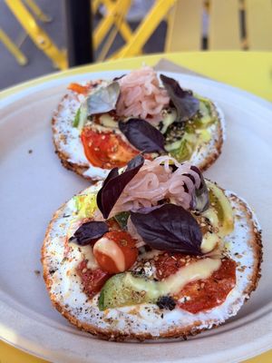 Mustard's Bagels by null