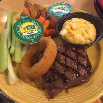 Quaker Steak & Lube - American Near Me - Valley View, Ohio