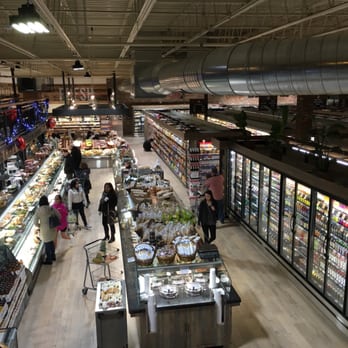 DeCicco & Sons - Larchmont - the inside of a grocery store - Grocery Near Me - Larchmont, New York