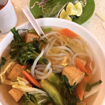 Pho Huong - V9. bánh canh chay - vegetarian udon noodle soup with tofu and vegetables - Vietnamese Near Me - Tampa, Florida