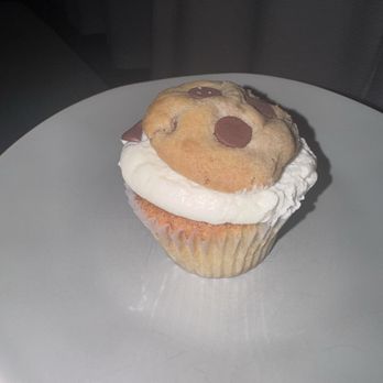The Great Gadsby Bakery - Chocolate Chip Cookie Cupcake - Bakeries Near Me - Gilbert, Arizona