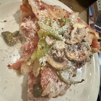 Pizzeria Uno - Slice w/ Parmesan cheese - Pizza Near Me - Chicago, Illinois