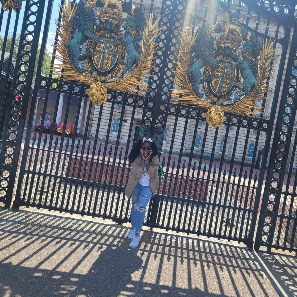 Buckingham Palace - Landmarks & Historical Buildings Near Me - London, XGL