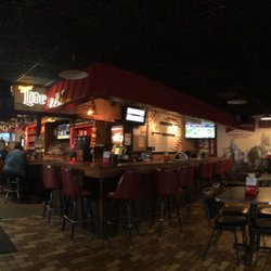 Huskerville Pub and Pizza - Bar area