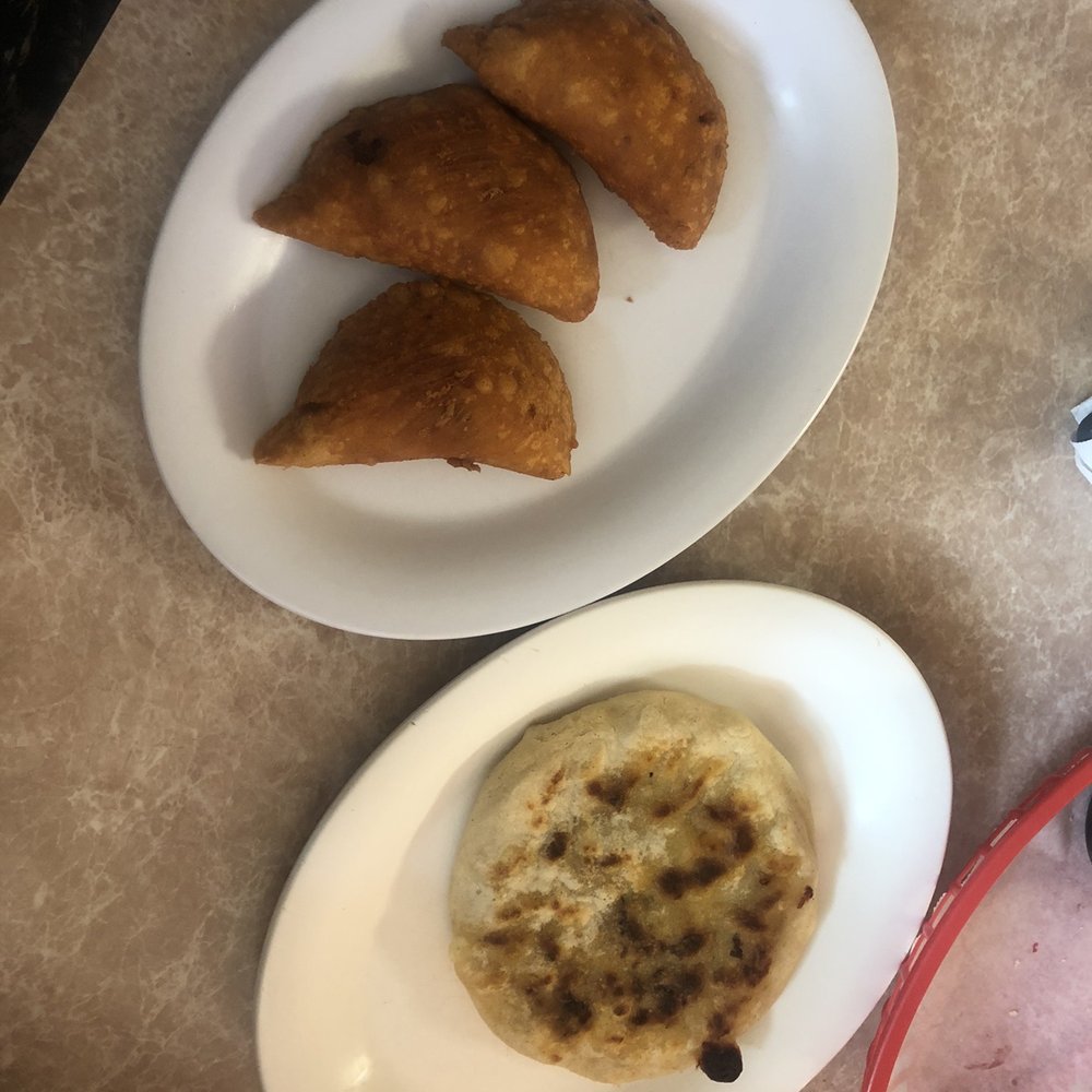 Restaurante El Guanaquito - Pupusa and pasteles - Salvadoran Near Me - Phoenix, Arizona Restaurante El Guanaquito - Pupusa and pasteles - Salvadoran Near Me - Phoenix, Arizona