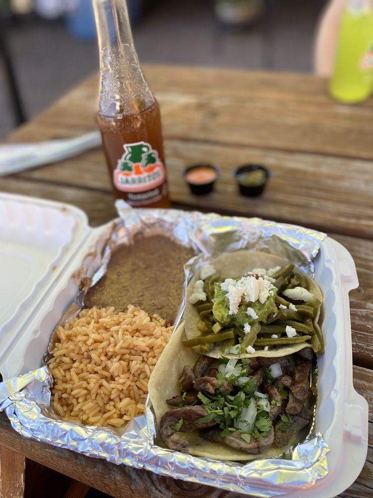 Autentico Street Tacos Logo
