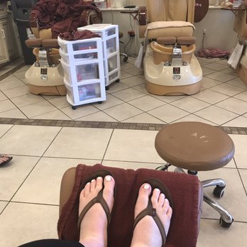 Polish Pros - Toes regular white - Nail Salons Near Me - San Diego, California