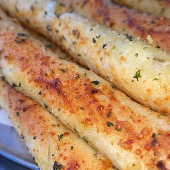 Gianni's Pizza - Garlic Bread - Italian Near Me - Monterey, California