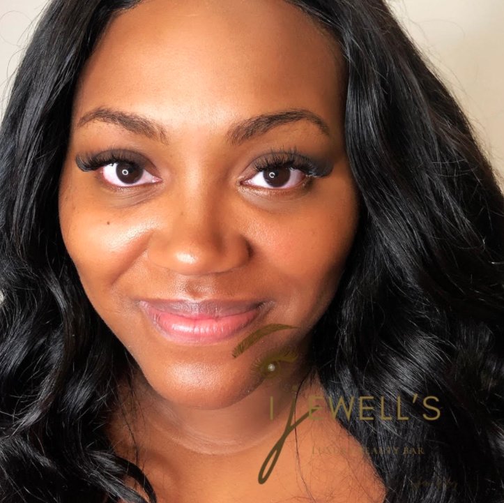 I Jewell's Luxury Beauty Bar Logo