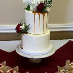 Flowers By Tiffany - Floral accents for the cake...