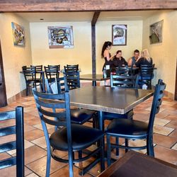 LA Grill & Bistro - Interior