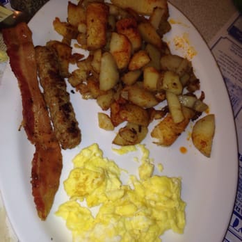 Chez Vachon - Breakfast & Brunch Near Me - Manchester, New Hampshire