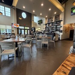 Love You Brunches - Interior Dining room