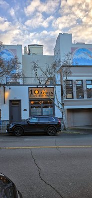 10 Acres Bistro by null