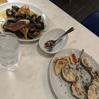 Liberty Kitchen & Oysterette - Green Curry Mussels, Char-Grilled Gulf Oysters - New American Near Me - Houston, Texas Liberty Kitchen & Oysterette - Green Curry Mussels, Char-Grilled Gulf Oysters - New American Near Me - Houston, Texas