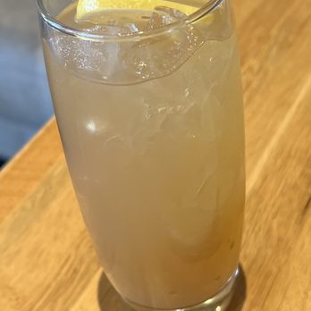 True Food Kitchen - Apple Lemonade - Vegetarian Near Me - Pasadena, California True Food Kitchen - Apple Lemonade - Vegetarian Near Me - Pasadena, California