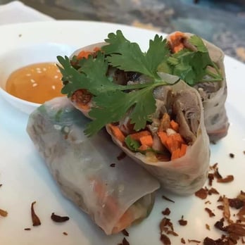 High Street Lounge - Crispy Duck Spring Rolls - Lounges Near Me - Taguig, NCR