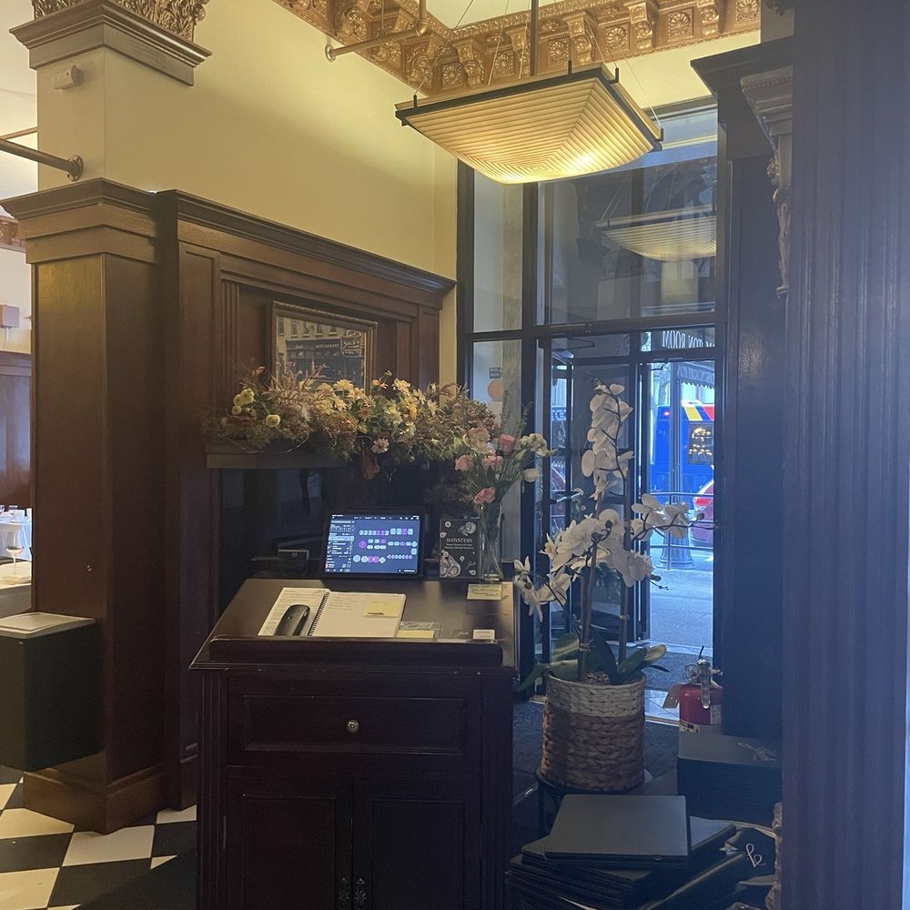 Jack's Oyster House - Reception - Seafood Near Me - Albany, New York