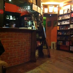 Między Słowami - Inside the cafe
