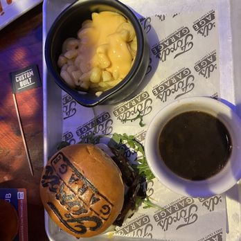 Ford's Garage Pier Park - French onion dip burger with macaroni and cheese - Comfort Food Near Me - Panama City Beach, Florida Ford's Garage Pier Park - French onion dip burger with macaroni and cheese - Comfort Food Near Me - Panama City Beach, Florida