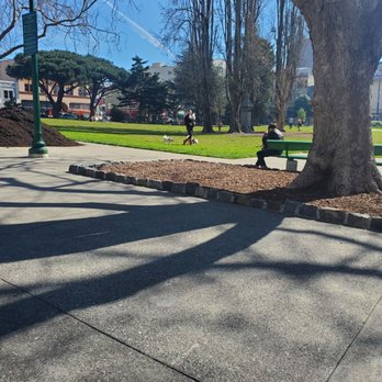 Washington Square Park - Earlier today...nicest day in a couple of weeks. Plus Tony's pepperoni pizza. - Parks Near Me - San Francisco, California Washington Square Park - Earlier today...nicest day in a couple of weeks. Plus Tony's pepperoni pizza. - Parks Near Me - San Francisco, California