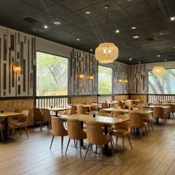 Sushi Masa - This room is gorgeous!