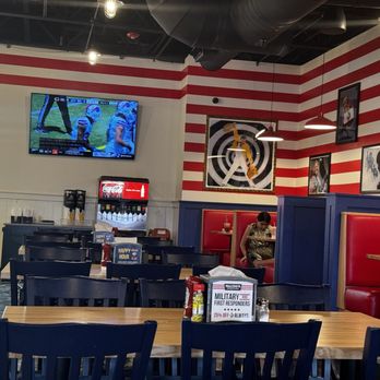 Waldos Chicken and Beer - Indoor seating - Chicken Shop Near Me - Miramar Beach, Florida
