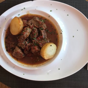 La Malontina - Beef stewed with red peppers - Modern European Near Me - Madrid, M La Malontina - Beef stewed with red peppers - Modern European Near Me - Madrid, M