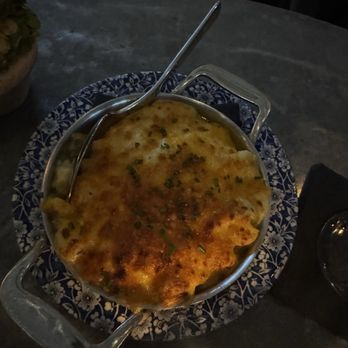 The Southern Gentleman - Smoked Gouda Mac & Cheese - Gastropubs Near Me - Atlanta, Georgia