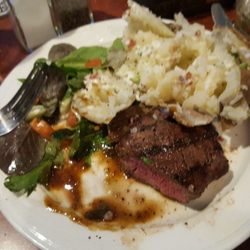 Duffy's Neighbourhood Pub - Steak dinner
