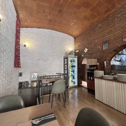 Ottantotto - Not much seating