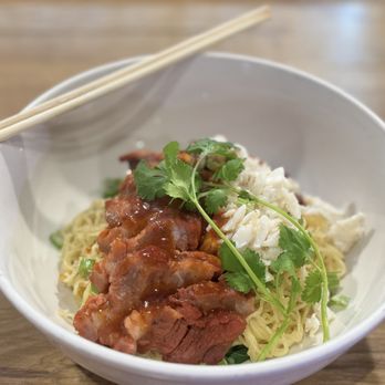 Urban Thai Restaurant - Bamee Pu Moo deang ( egg noodle wt bbq pork and lump of crab meat ) - Thai Near Me - Arlington, Virginia Urban Thai Restaurant - Bamee Pu Moo deang ( egg noodle wt bbq pork and lump of crab meat ) - Thai Near Me - Arlington, Virginia