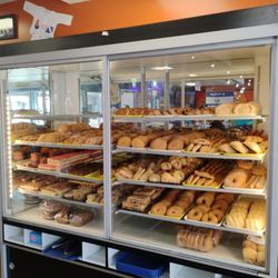 El Guanaco Bakery & Cafe - Salvadoran bakery goods
