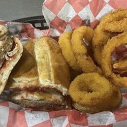 Antonio's Pizza Pub