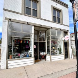 Confia Collective - Store exterior from street