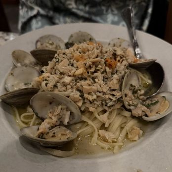 Andino's - Linguine Linguini With Clam Sauce Dinner - Italian Near Me - Providence, Rhode Island Andino's - Linguine Linguini With Clam Sauce Dinner - Italian Near Me - Providence, Rhode Island