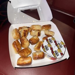 Buttered Pretzel Bites Buttered Pretzel Bites