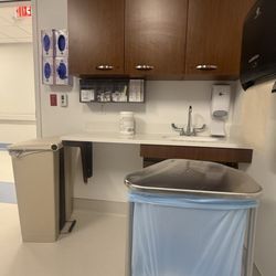 ER At West Craig Road - Stuff in the exam room
