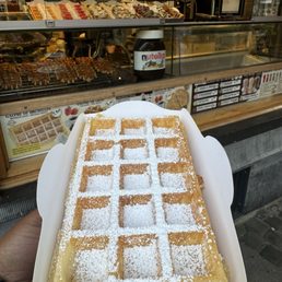 Brussels waffle
