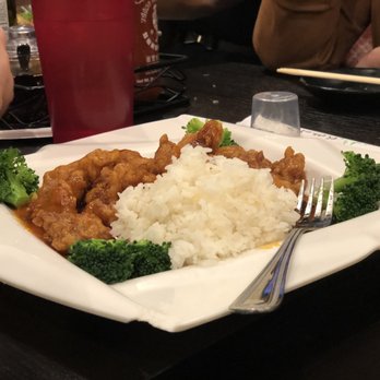 Fun Noodle Bar - General Taos - Chinese Near Me - Albuquerque, New Mexico