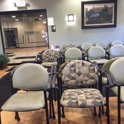 Med Express Urgent Care - Waiting room - big, clean room