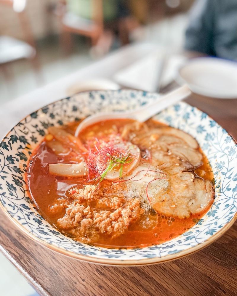 Hong Asian Noodle Bar