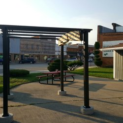 Mr. R's - Nice to sit outside