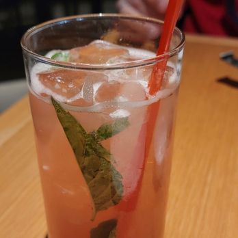 Hiro 88 - Cranberry Collins - Sushi Bars Near Me - Lincoln, Nebraska