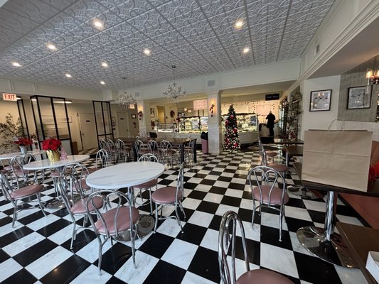 Jennivee's Bakery & Cafe by null