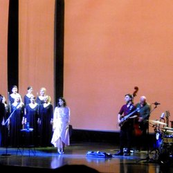 Wiener Stadthalle - Halle F - Curtain call for Katie Melua & band & Gori Choir