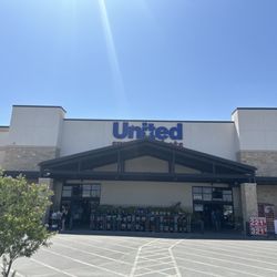 United Supermarket - Front