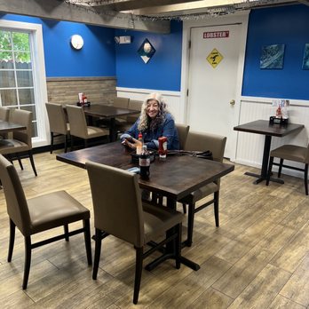 La La Lobster - Seafood Near Me - Yardley, Pennsylvania
